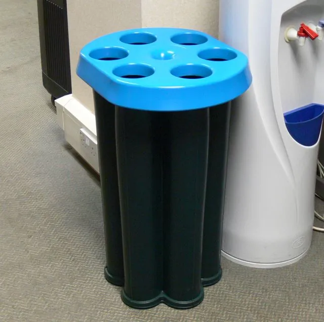 M-T Cup 7.5 Litre Bin
